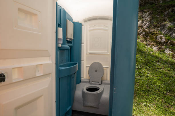 Best Portable restroom trailer rental  in Horace, ND